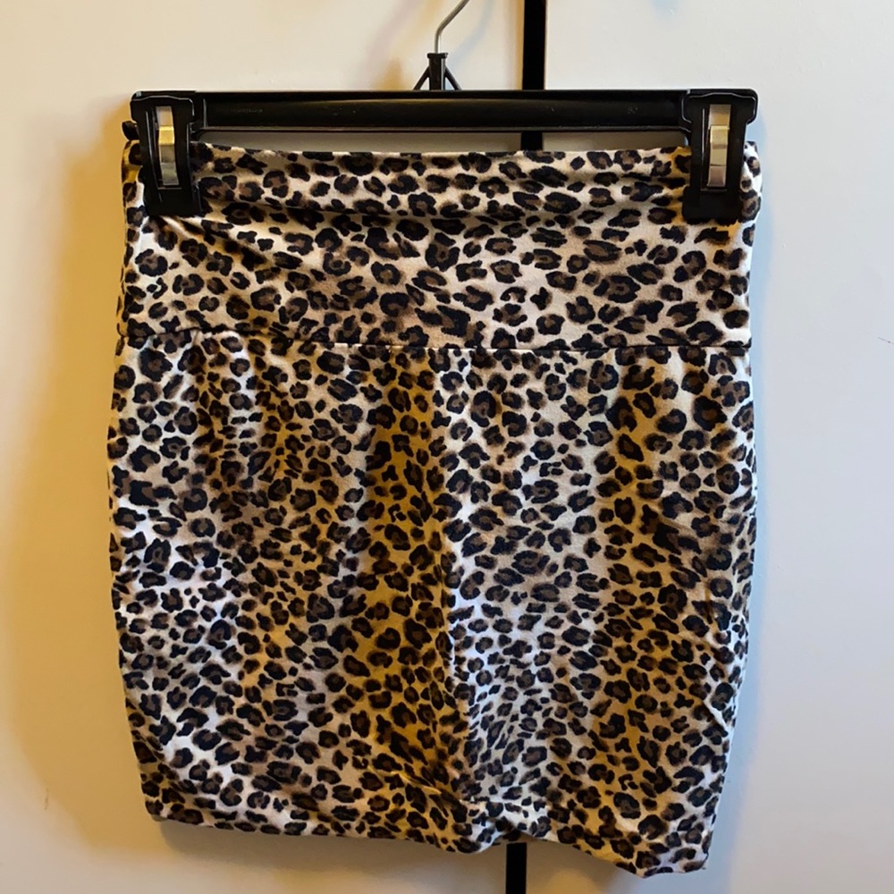 Leopard mini skirt size small